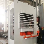 高光沢ボードプレス機